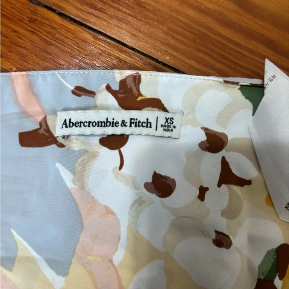 Abercrombie and Fitch Floral Halter Top - Picture 3 of 3